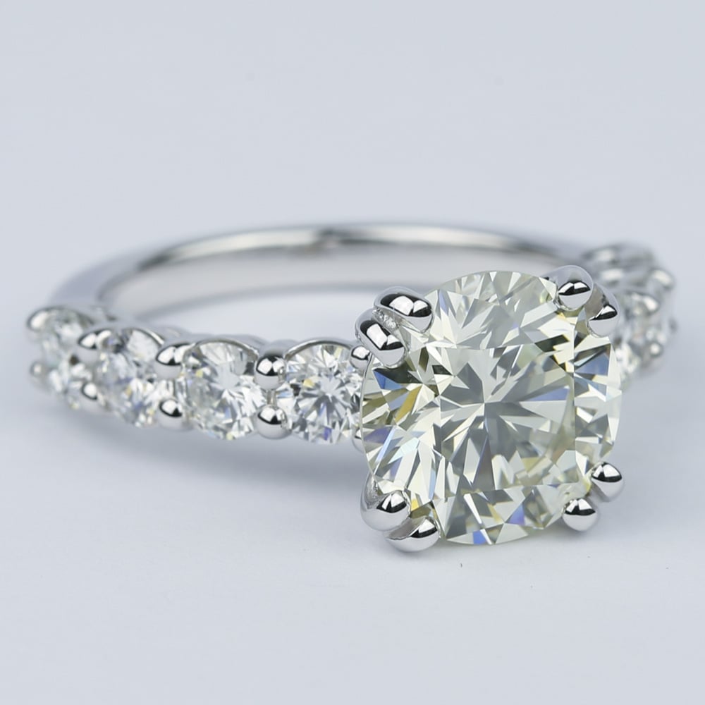 Diamond Engagement Ring with Large Side Diamonds (2 Carat)