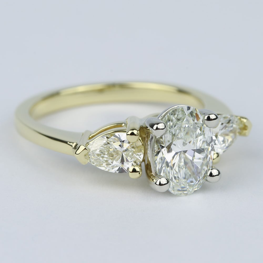 1.5 Ct Oval Diamond Engagement Ring With Pear Diamonds