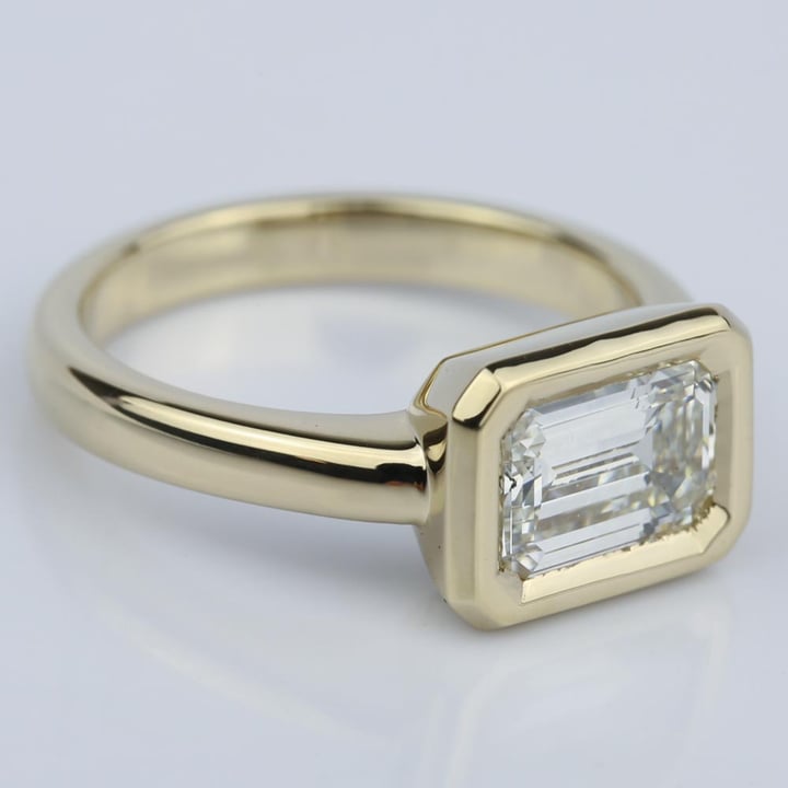 Emerald cut clearance horizontal setting