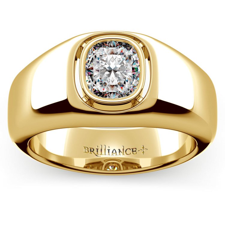 Atlas Cushion Solitaire Mangagement™ Ring in Yellow Gold (1 1/2 ctw)