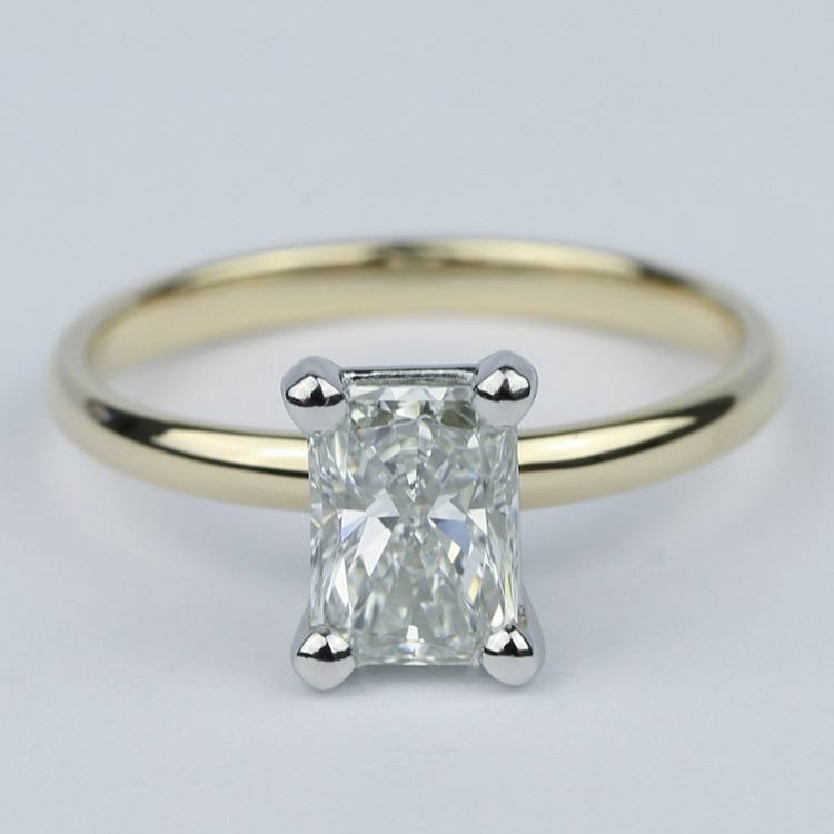 1 Carat Radiant Diamond Engagement Ring in Yellow Gold