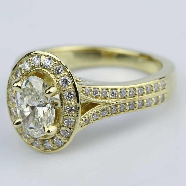 Antique Oval  Diamond Engagement  Ring  in Yellow Gold 