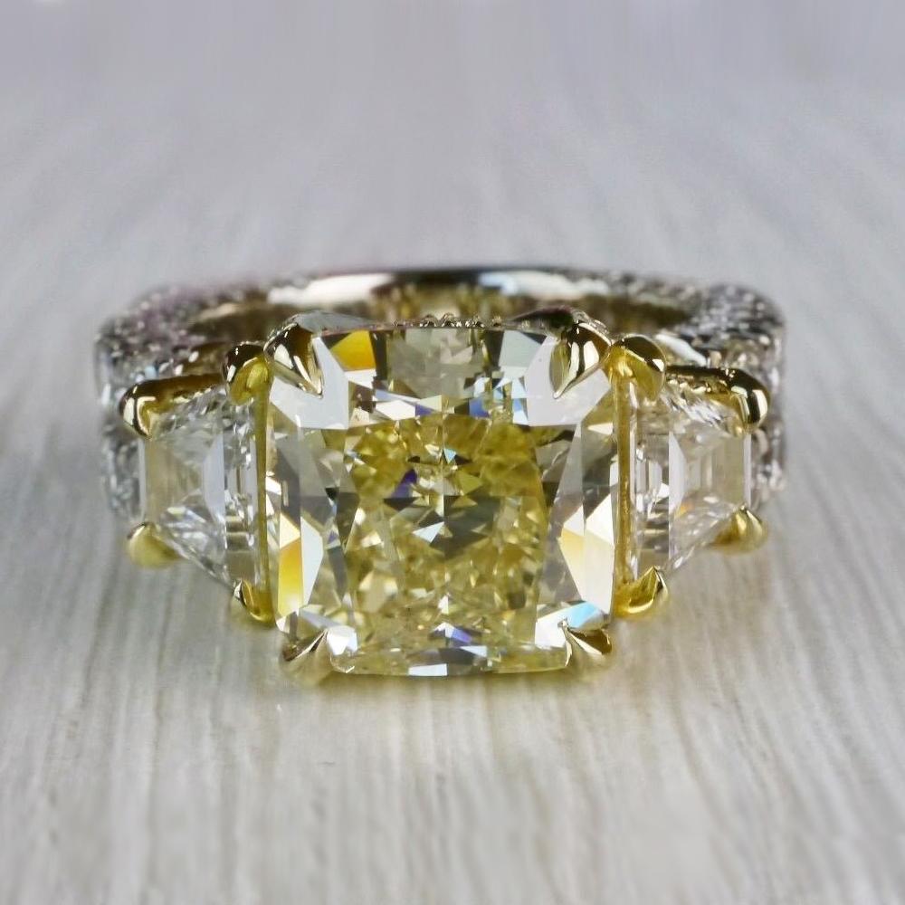 4.5 carat canary diamond