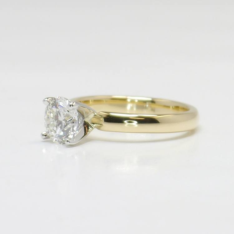 Classic 1 Carat Solitaire Round Diamond Engagement Ring