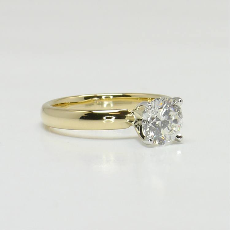 Classic 1 Carat Solitaire Round Diamond Engagement Ring