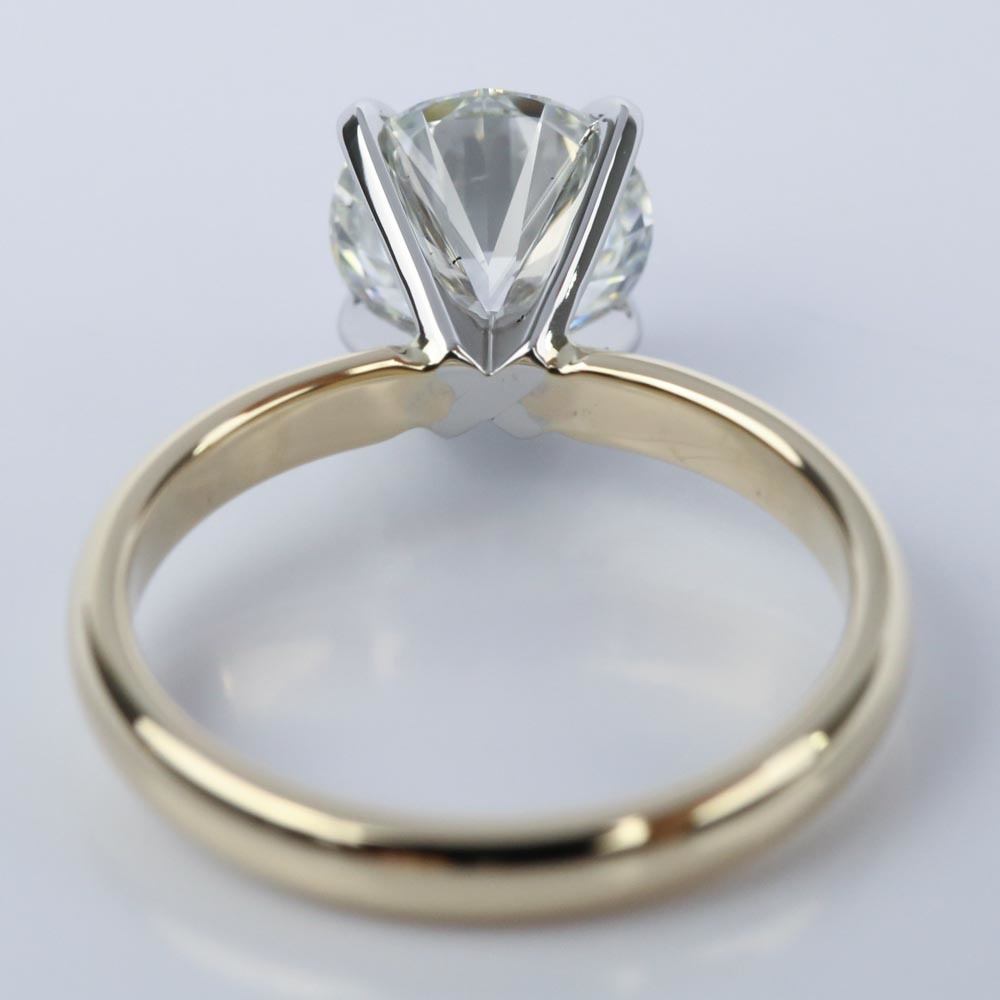 1.5 Carat Round Solitaire Diamond Ring In Yellow Gold