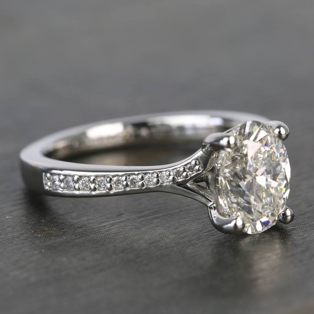 Elegant Shared-Prong Oval Cut Loose Diamond Engagement Ring