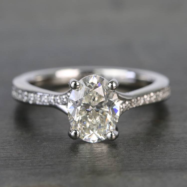 Elegant Shared-Prong Oval Cut Loose Diamond Engagement Ring
