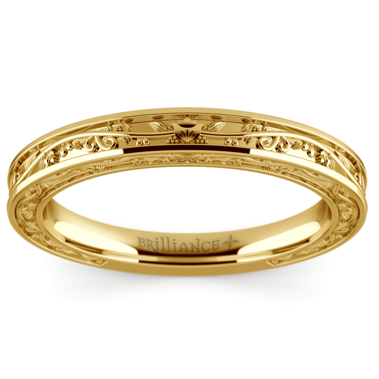 Antique Wedding Ring in Yellow Gold