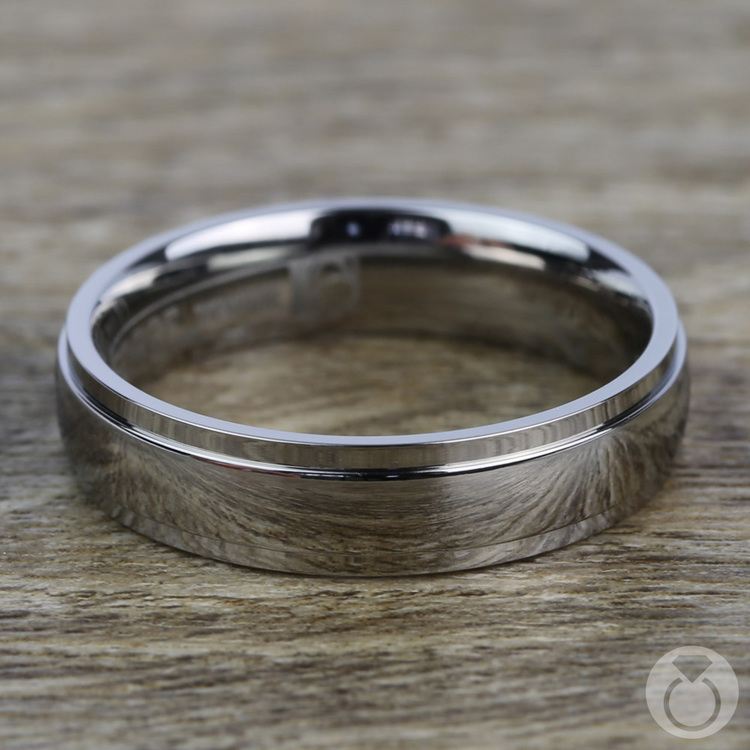 Beveled Men's Wedding Ring in Titanium (5mm)